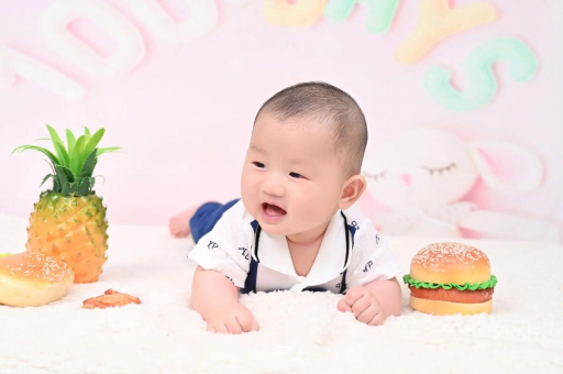 余江宝宝老是溢奶